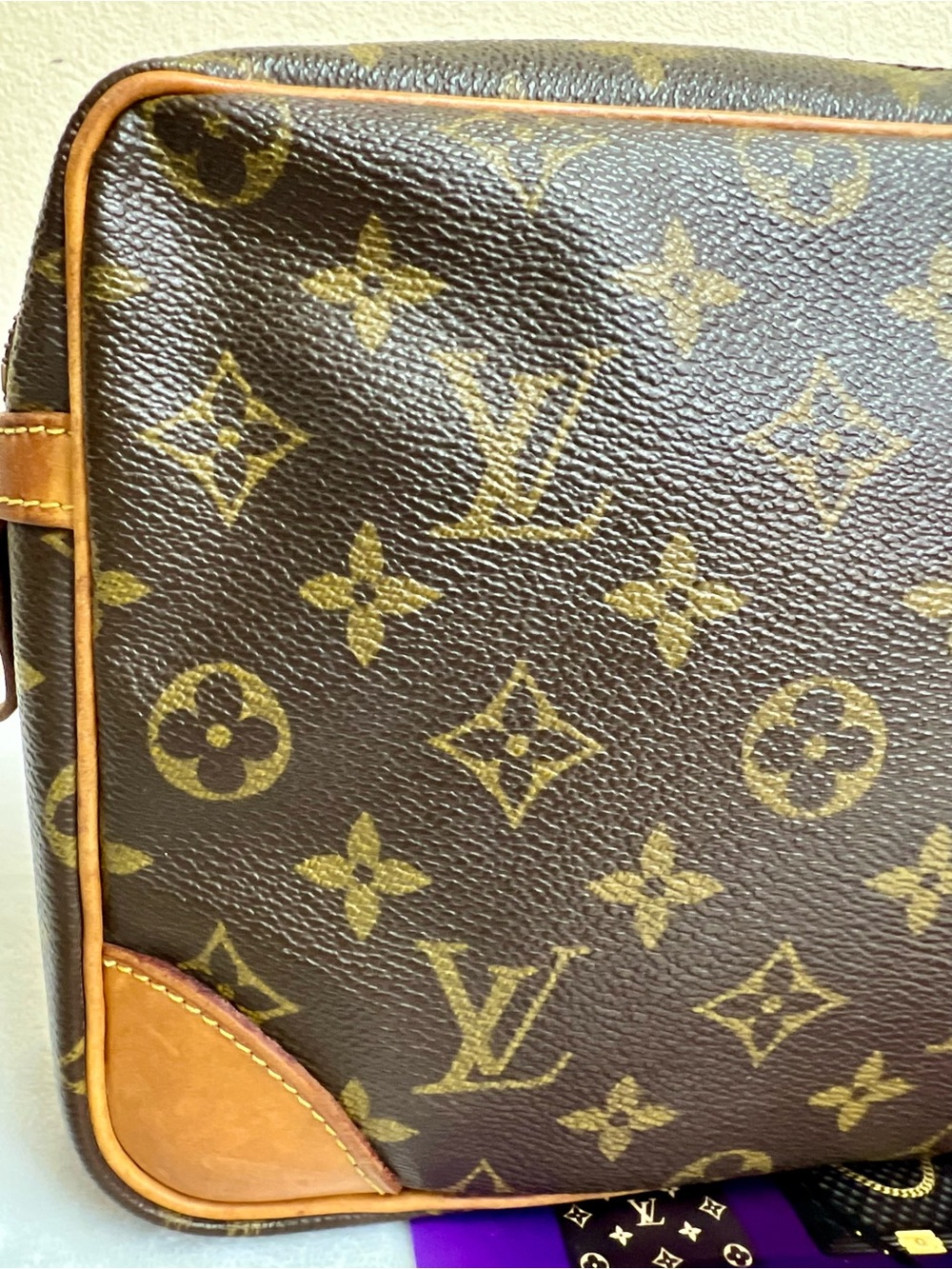 AUTH LOUIS VUITTON COMPIEGNE 28 CLUTCH - Picture 5 of 16